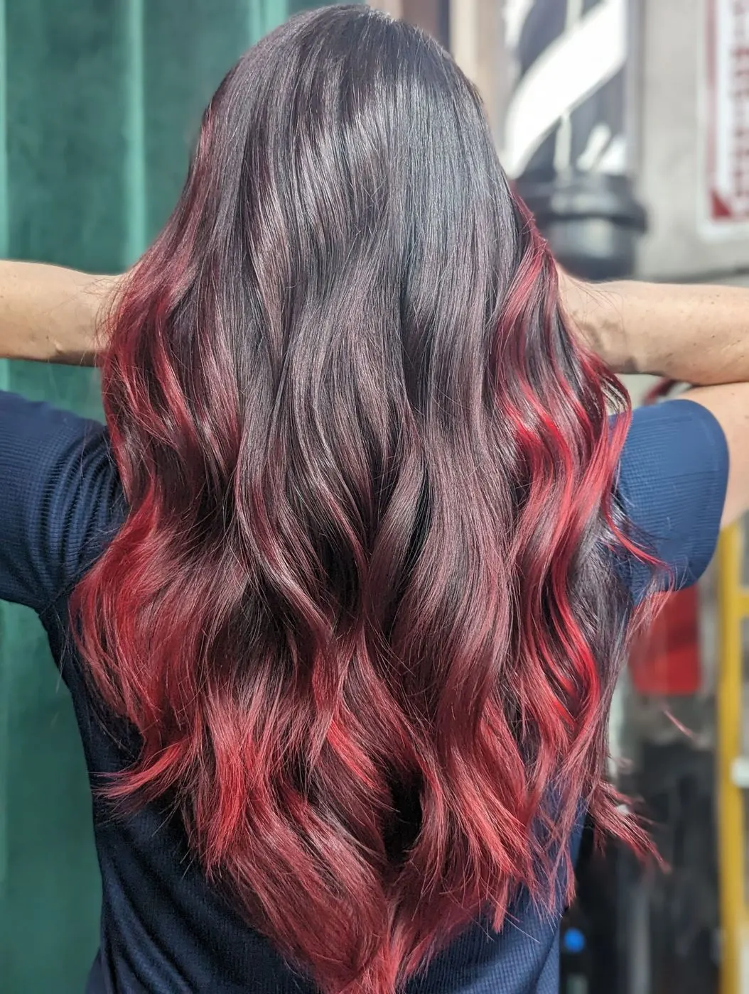 Dark to red color melt